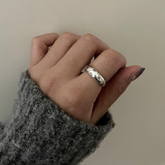 y2k-star-shaped-ring-boogzel-clothing-aesthetic-jewelry