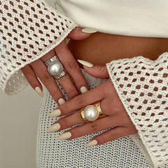 aesthetic pearl chunky ring boogzel clothing