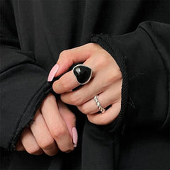 black heart chunky ring boogzel clothing