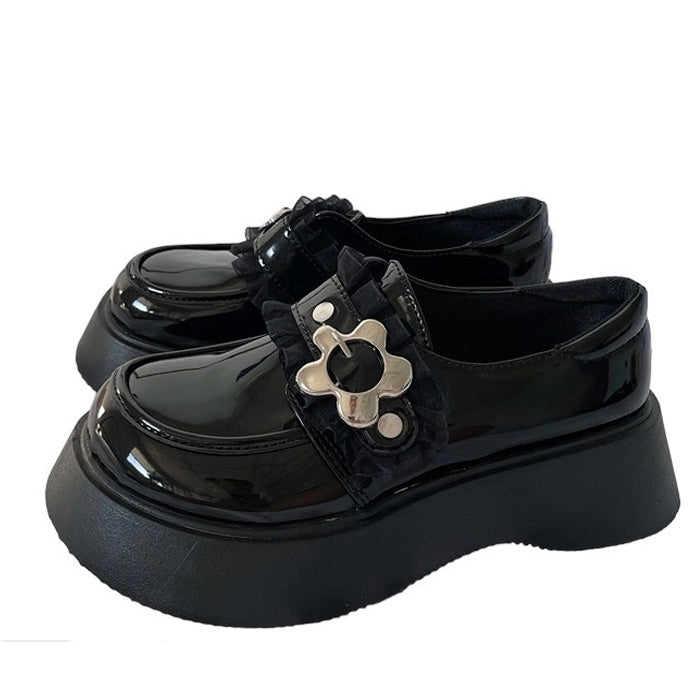 flower buckle chunky platforms boogzel clothing