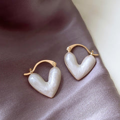 heart pearl earrings boogzel clothing