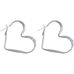 Treat yourself to a little minimalistic love with these chic Minimalist Aesthetic Heart Earrings!