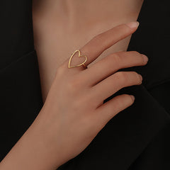 minimalist heart ring boogzel clothing