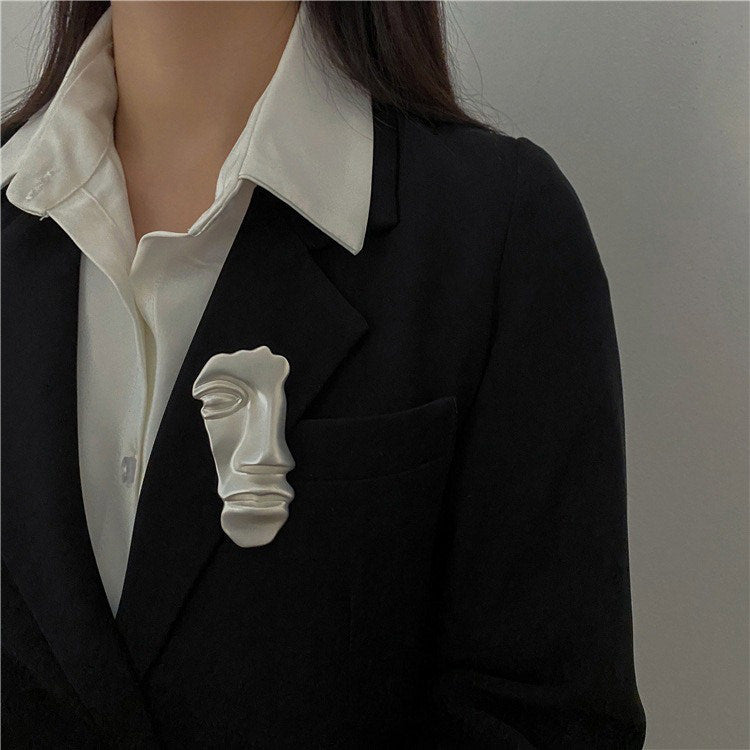 3d Artsy Face Vintage Aesthetic Brooch - Boogzel Clothing