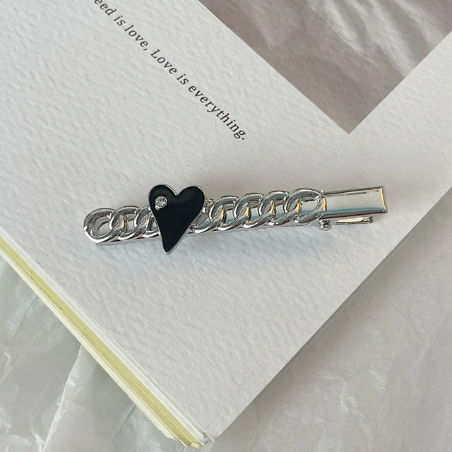 grunge aesthetic hair clip boogzel apparel