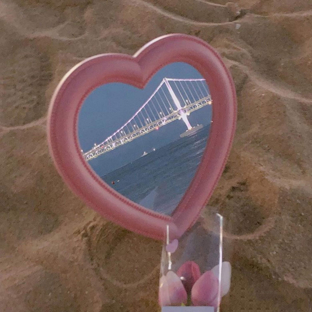 aesthetic heart mirror boogzel apparel