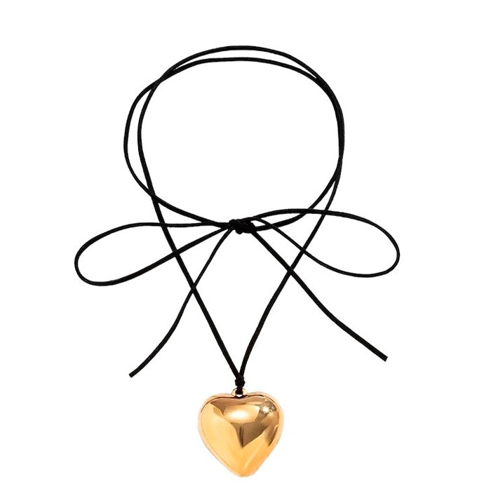 heart pendant choker boogzel apparel