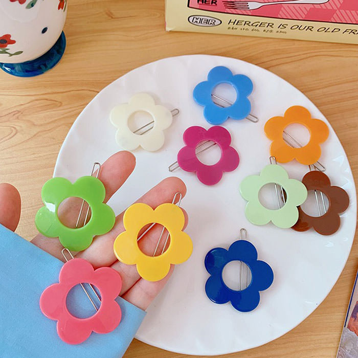 Indie Aesthetic Flower Hair Clips boogzel apparel
