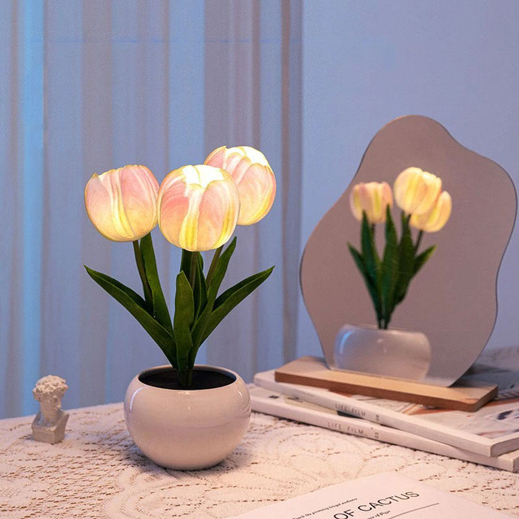 LED Tulip Table Lamp boogzel apparel