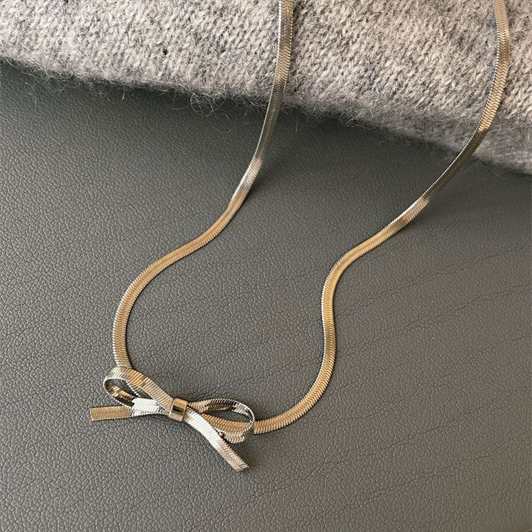 Metal Bow Choker Necklace - Boogzel Clothing