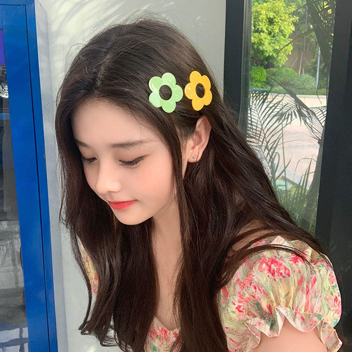 Indie Aesthetic Flower Hair Clips boogzel apparel