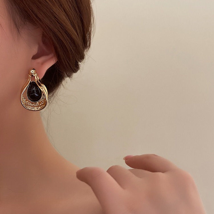 Vintage Aesthetic Black Stone Earrings - boogzel clothing