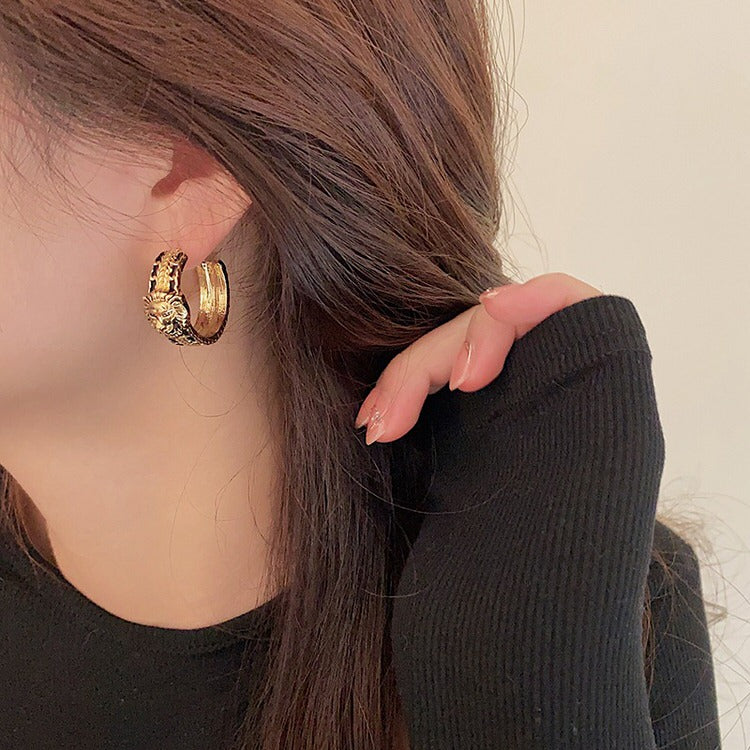 Vintage Style Lion Hoop Earrings - aesthetic accessories - boogzel clothing