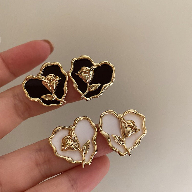 Vintage Style Rose Heart Earrings - Boogzel Clothing, Aesthetic Accessories