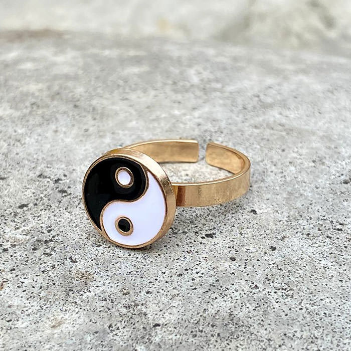 Yin Yang Anxiety Ring - boogzel apparel