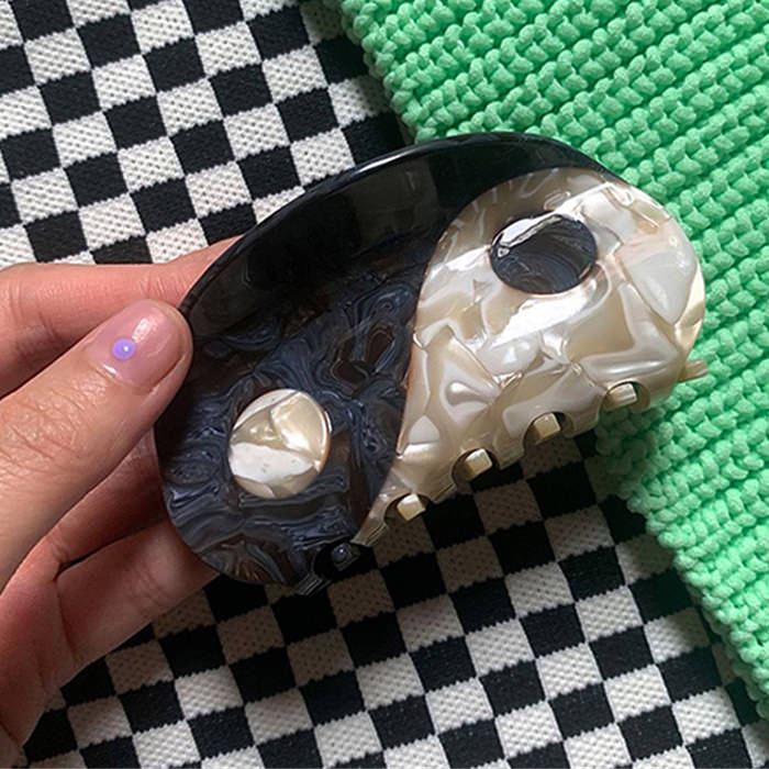yin yang hair clip boogzel apparel