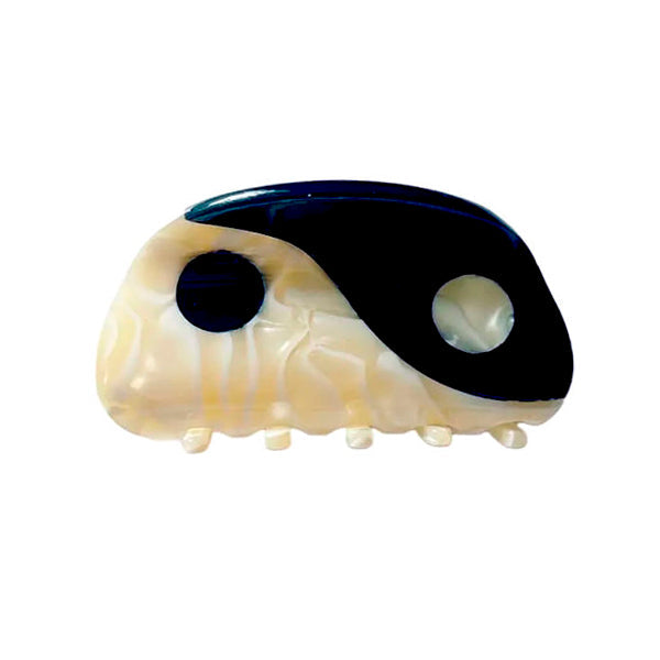 yin yang claw clip boogzel apparel