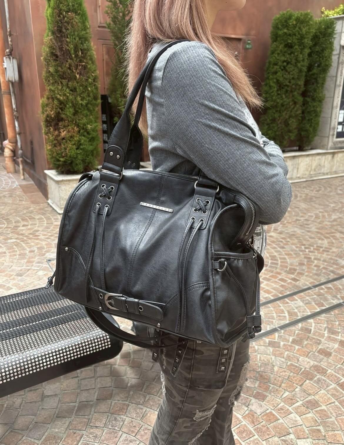aesthetic soho shoulder bag boogzel clothing