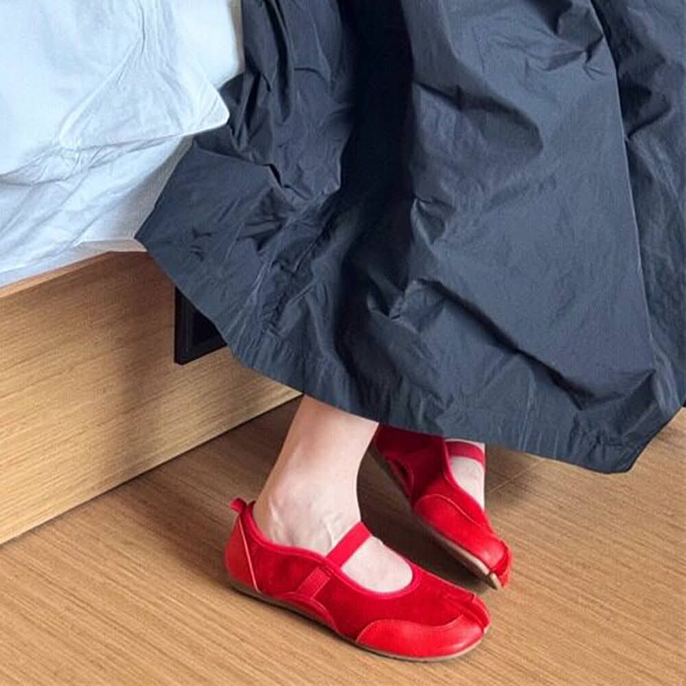 red tabi ballet flats boogzel clothing