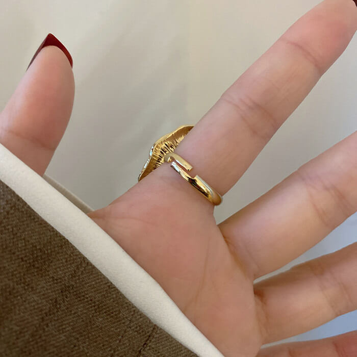 baroque aesthetic pearl ring boogzel clothing