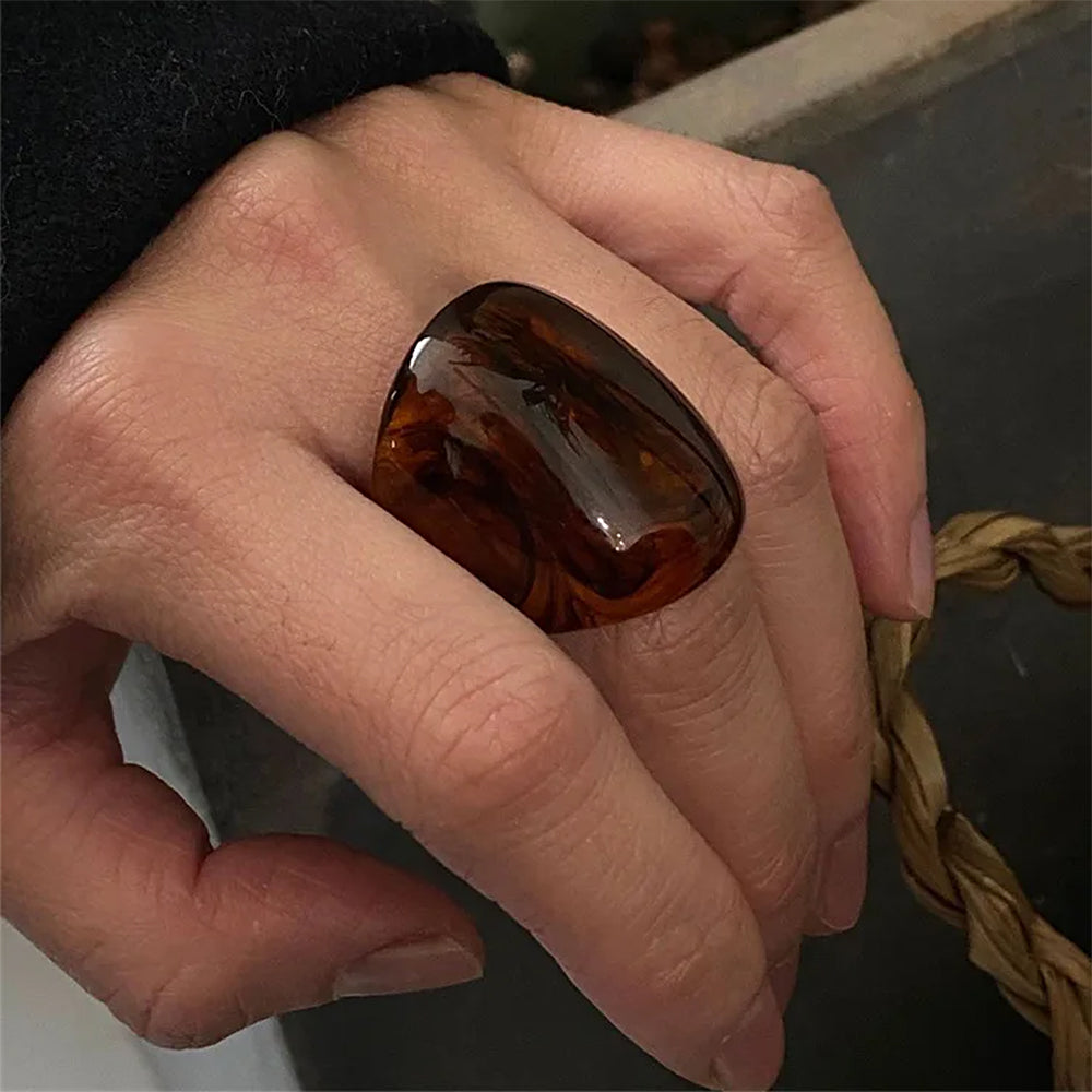brown chunky ring boogzel clothing