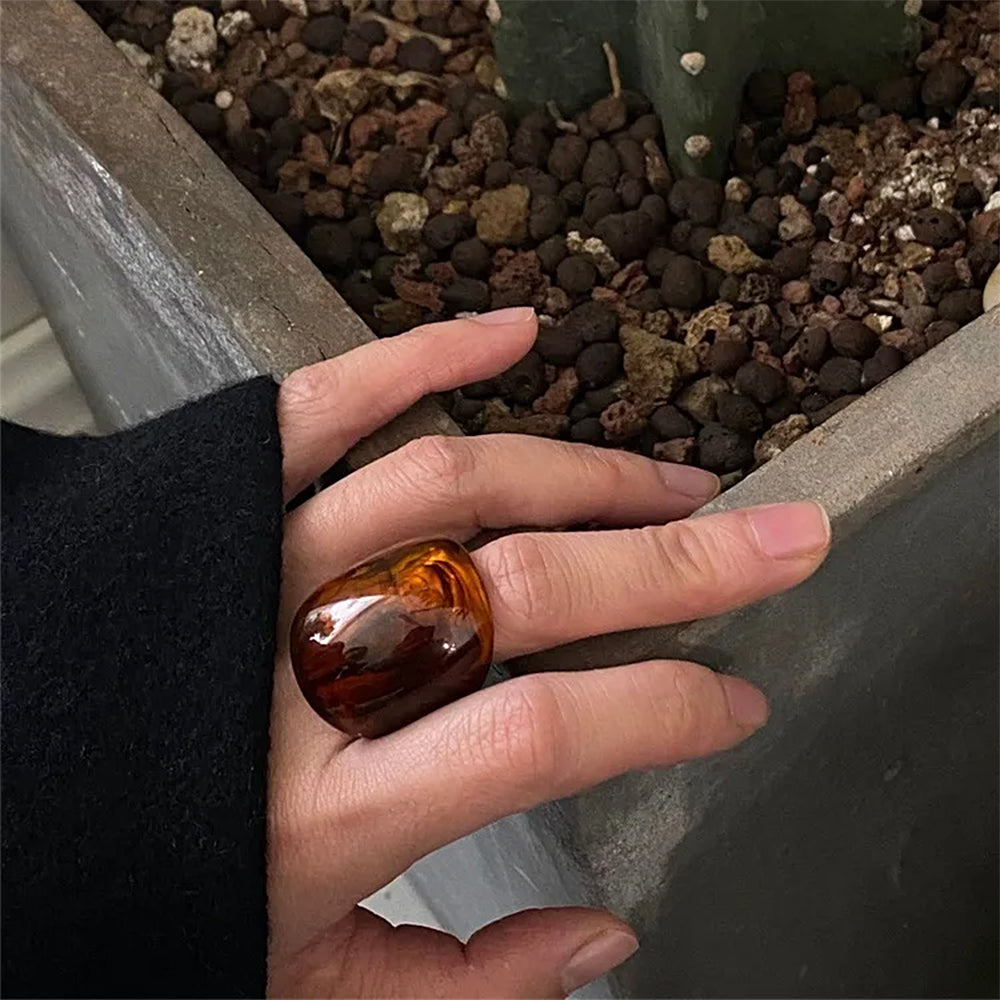 brown chunky ring boogzel clothing