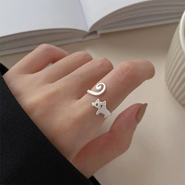 cat with long tail ring boogzel clothing