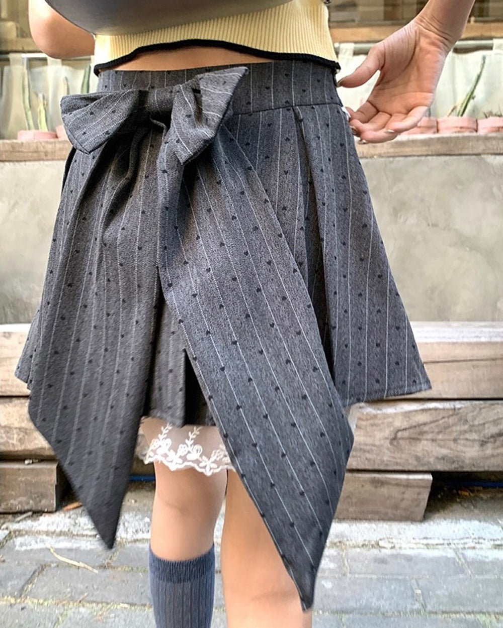 coquette lace bow pleated skirt boogzel clothing