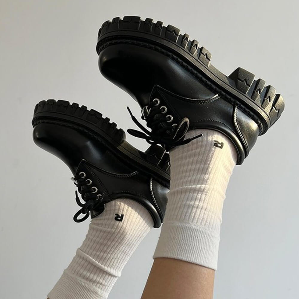 dark academia chunky platform boots boogzel clothing