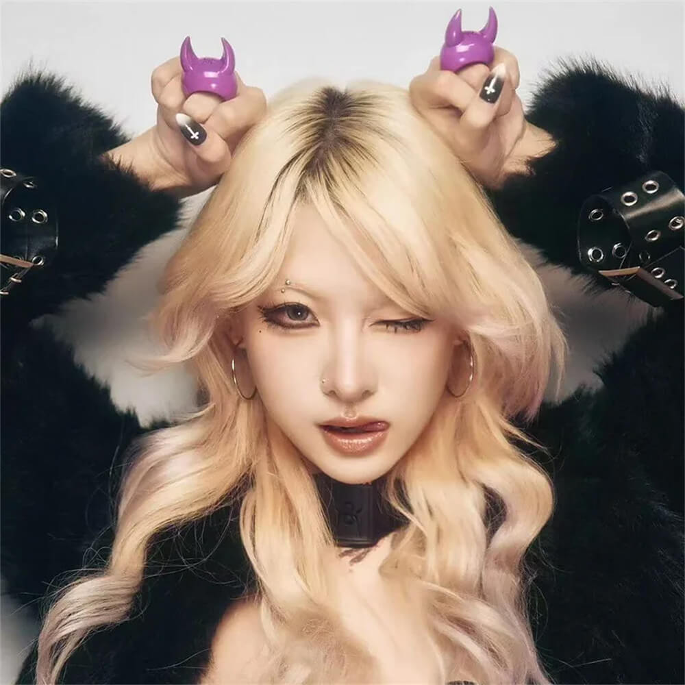 devil horns ring boogzel clothing