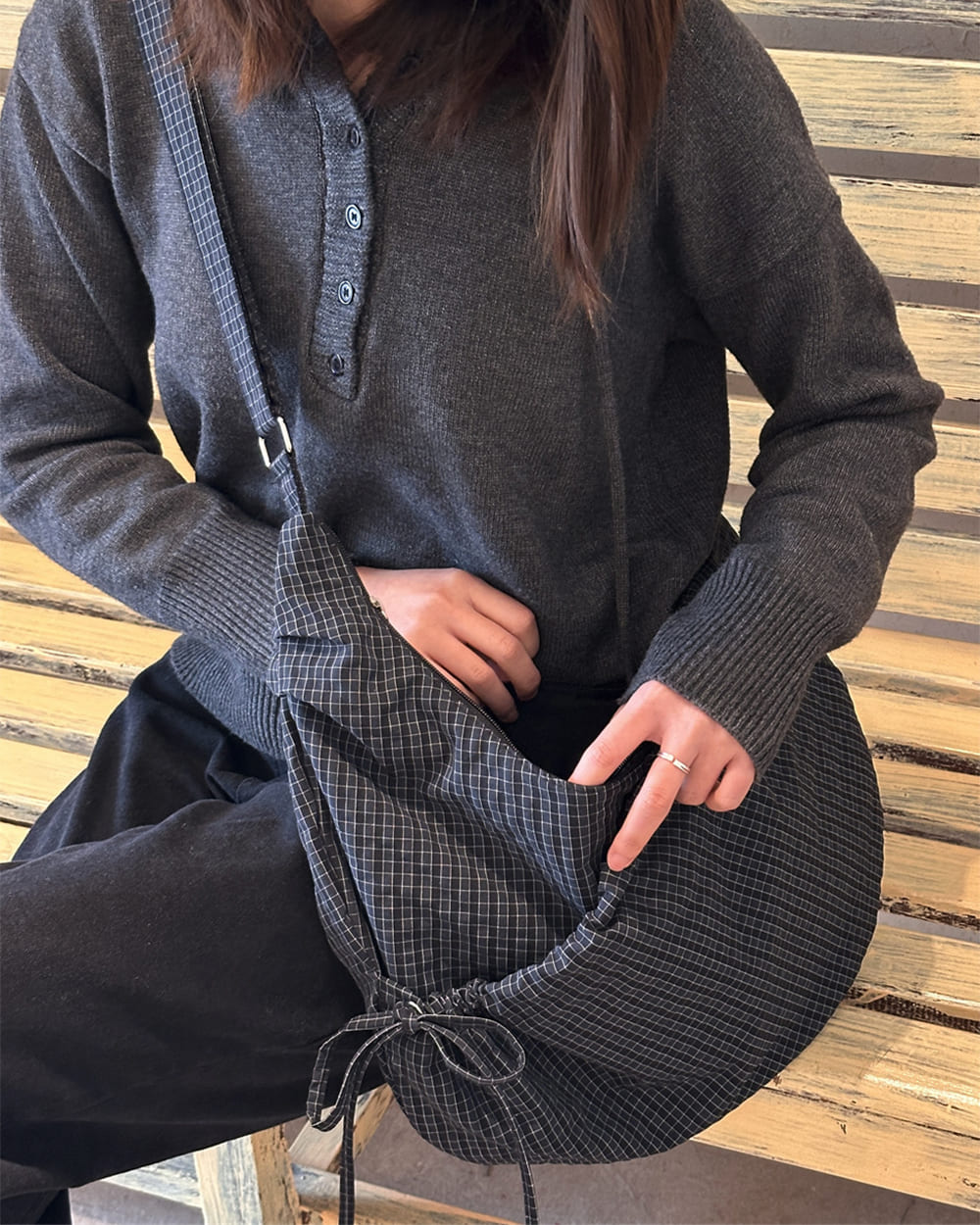 downtown girl plaid shoulder bag boogzel clothing