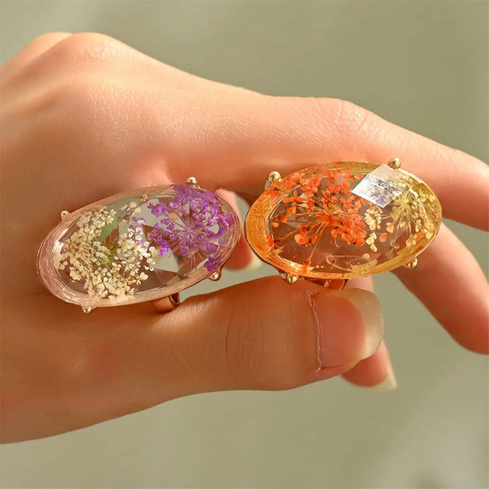 dried flower resin ring boogzel clothing