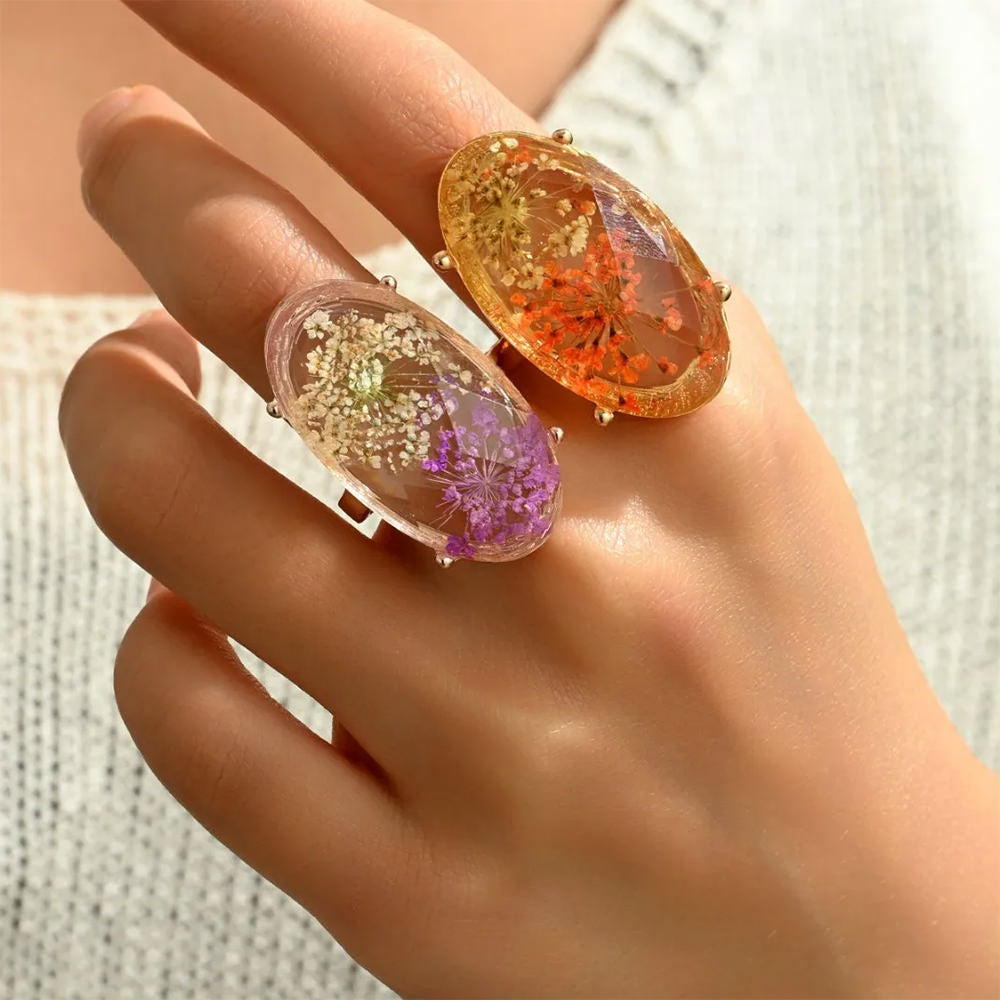 dried flower resin ring boogzel clothing