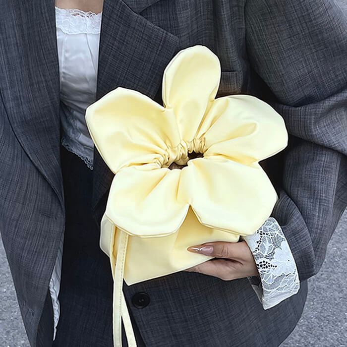 flower shaped mini bag boogzel clothing
