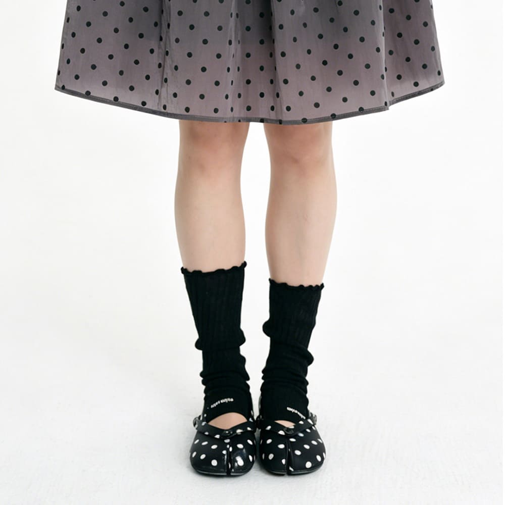 french girl polka dot tabi ballet flats boogzel clothing
