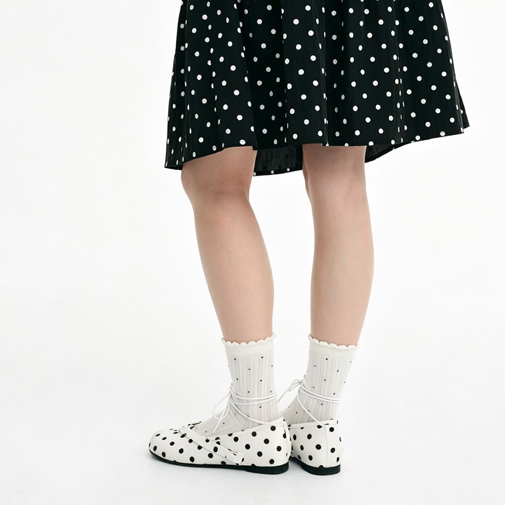 french girl polka dot tabi ballet flats boogzel clothing