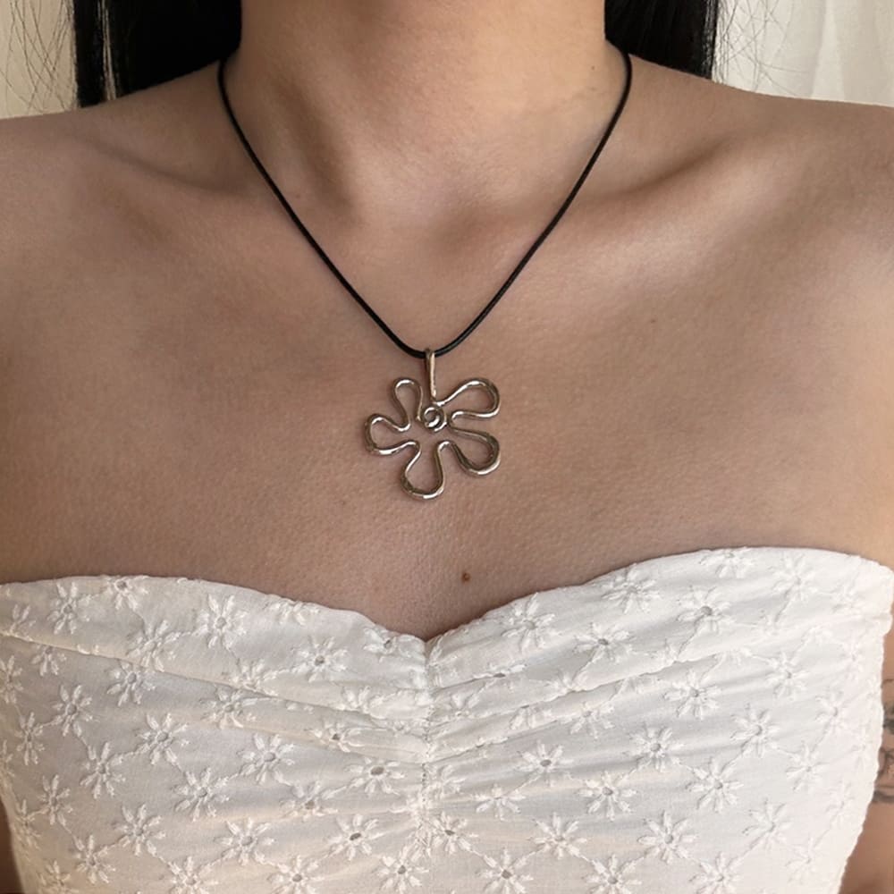 groovy floral outline necklace boogzel clothing