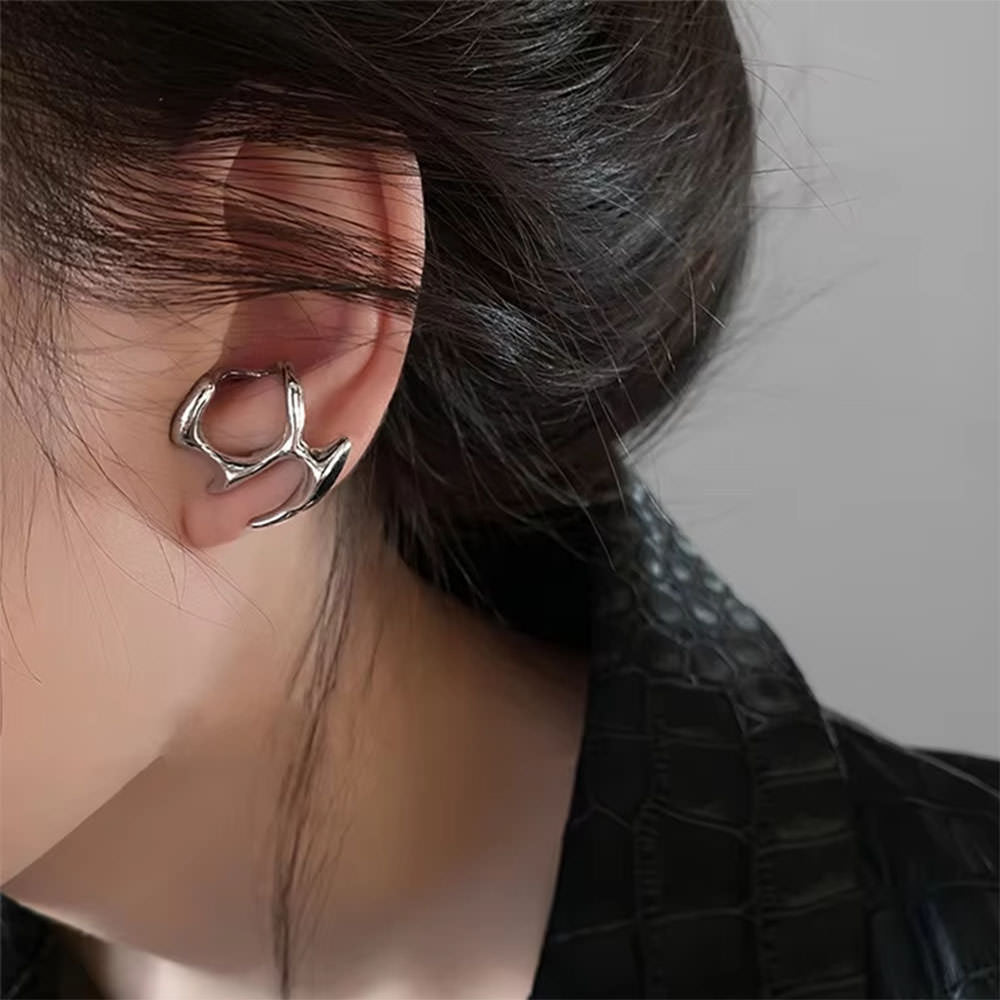 grunge aesthetic ear cuff boogzel clothing