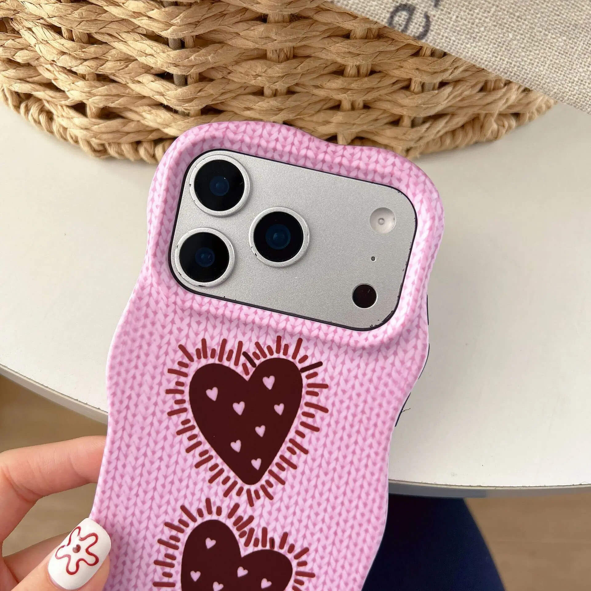 heart print aesthetic iphone case boogzel clothing