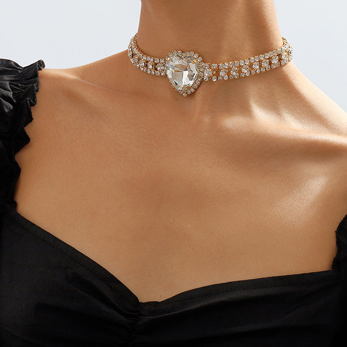 heart crystal choker boogzel clothing