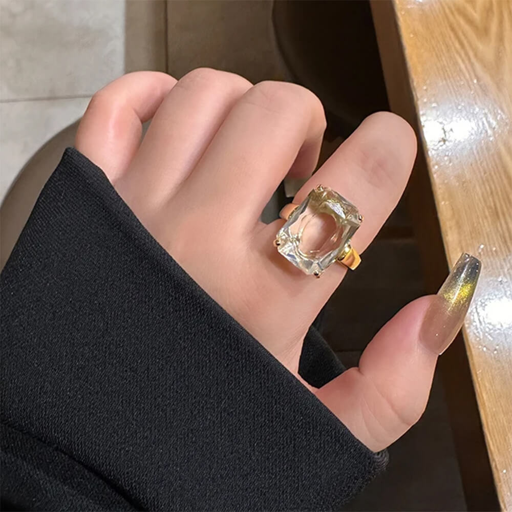 old money crystal statement ring boogzel clothing