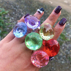 plastic diamond indie ring boogzel clothing