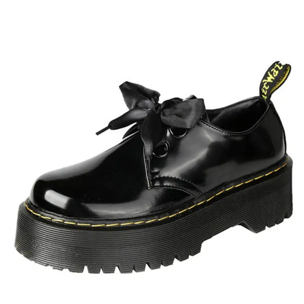 ribbon laced chunky platform boots boogzel clothing