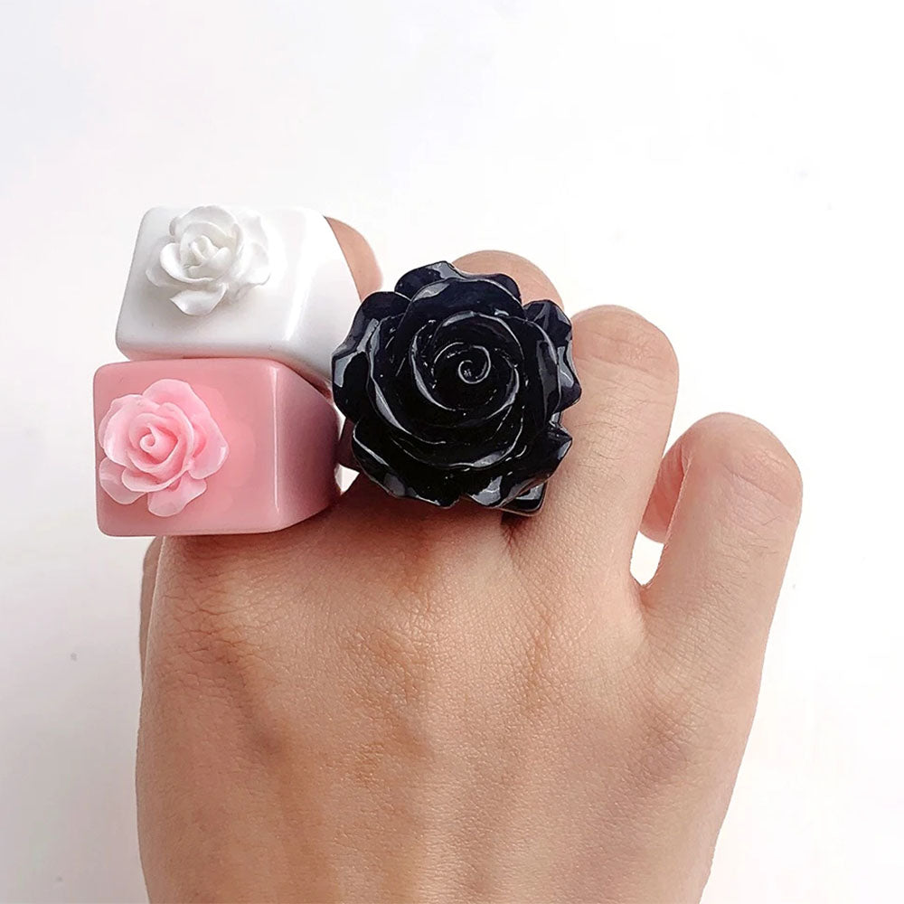 rose chunky ring boogzel clothing