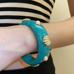 seashell oversized bracelet boogzel clothing