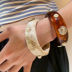 seashell oversized bracelet boogzel clothing