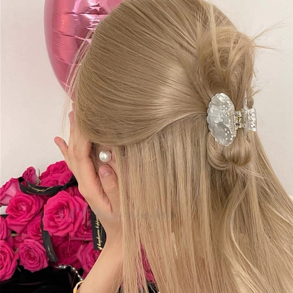 seashell mini hair claw boogzel clothing
