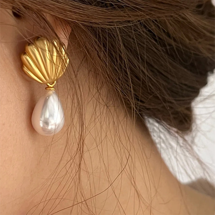 shell pearl drop earrings boogzel clothing