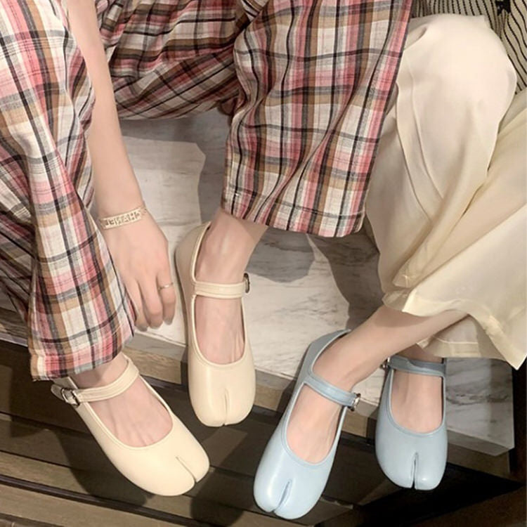 Split-Toe Tabi Ballet Flats