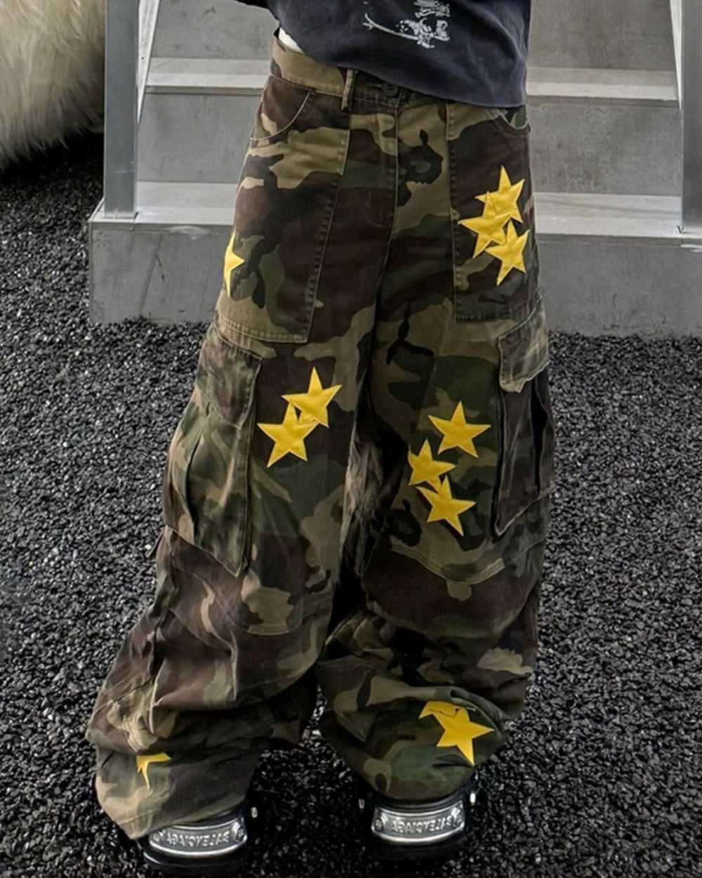 star patch camo cargo pants boogzel clothing